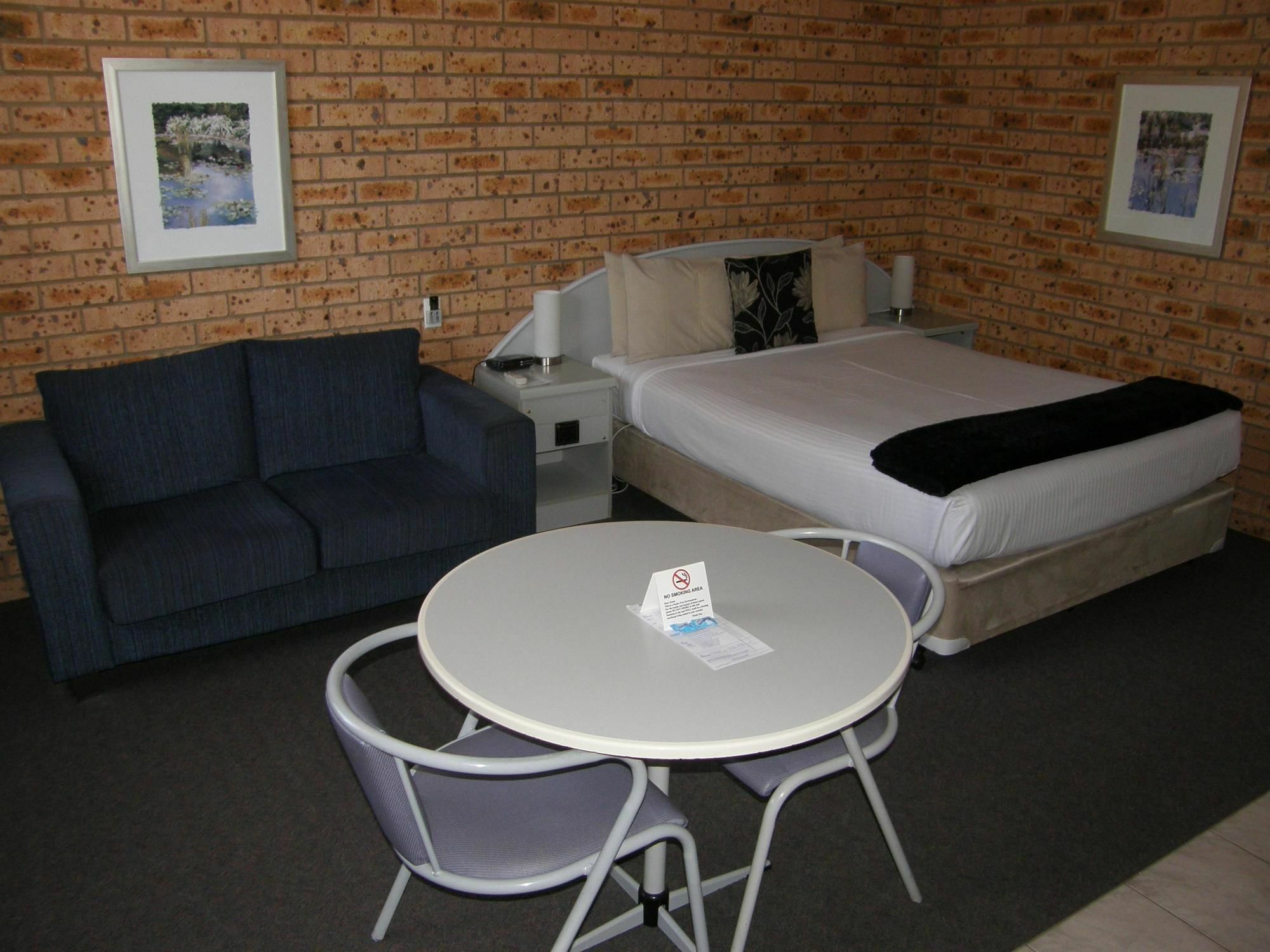 Blue Diamond Motor Inn Dubbo Exterior photo